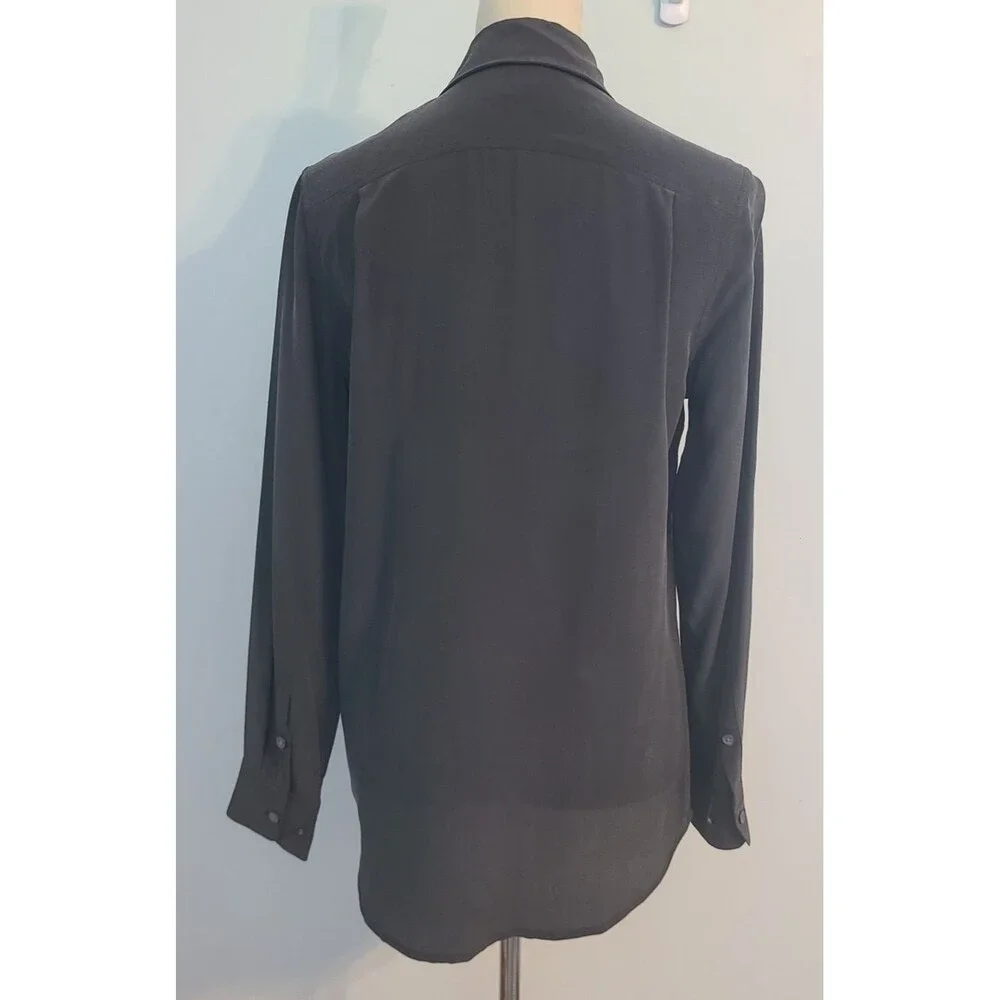 Equipment Femme XS 100% Silk Black Pintuck Button Down Blouse Top Soft Signature - Picture 2 of 10